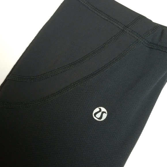 Lululemon capri leggings size 4 - Picture 2 of 8